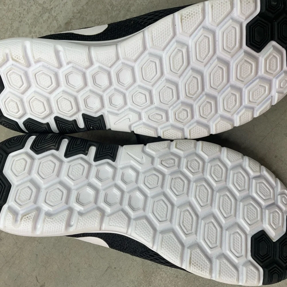 Nike Women's Black Flex Experience RN 6 Size 6.5 - Picture 6 of 8